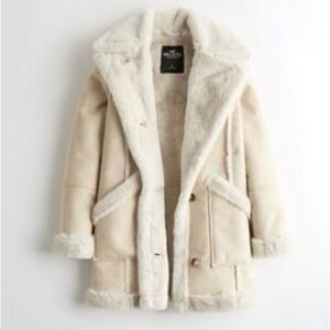 Hollister Faux Fur Super Soft Beige Jacket / Winter Coat - Size Medium